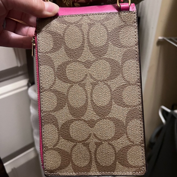 Coach North South Phone Crossbody  NWOT - Picture 5 of 5